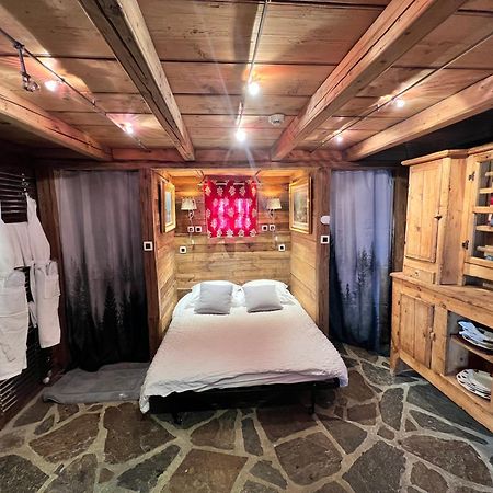 Hotel Les Chalets De Philippe Avec Jacuzzis Privatifs Chamonix Exterior photo