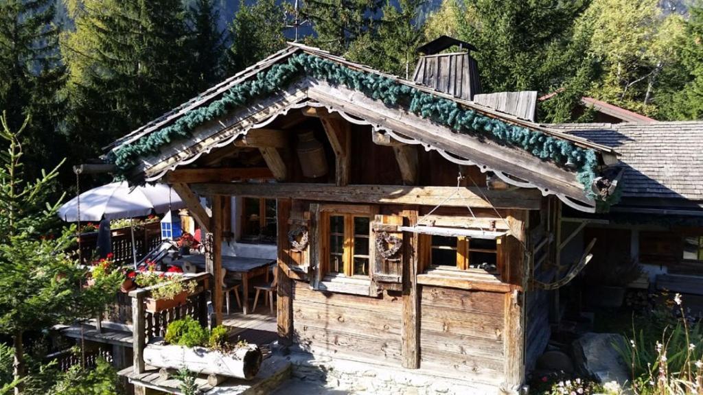 Hotel Les Chalets De Philippe Avec Jacuzzis Privatifs Chamonix Exterior photo