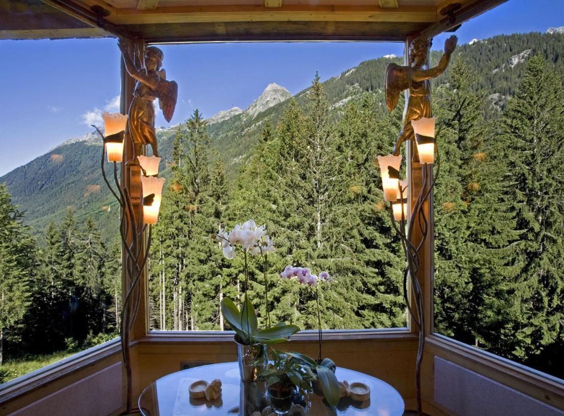 Hotel Les Chalets De Philippe Avec Jacuzzis Privatifs Chamonix Exterior photo