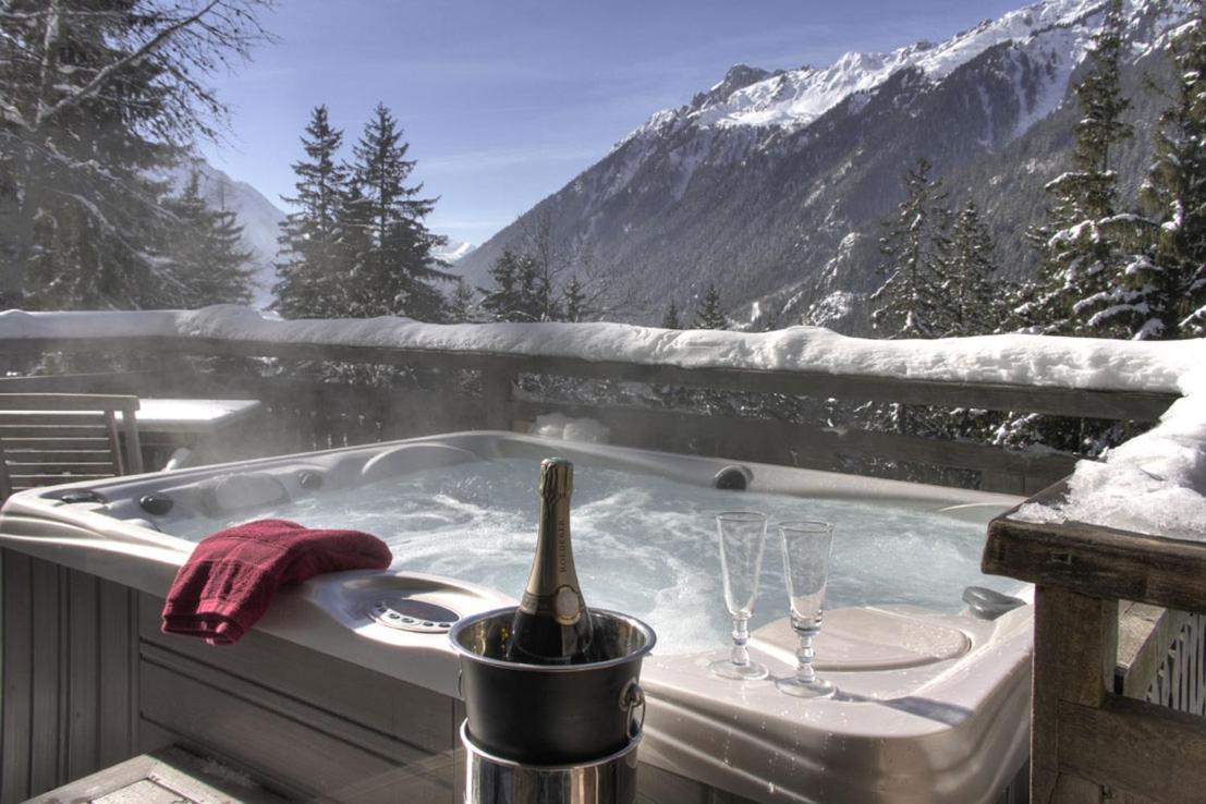 Hotel Les Chalets De Philippe Avec Jacuzzis Privatifs Chamonix Exterior photo