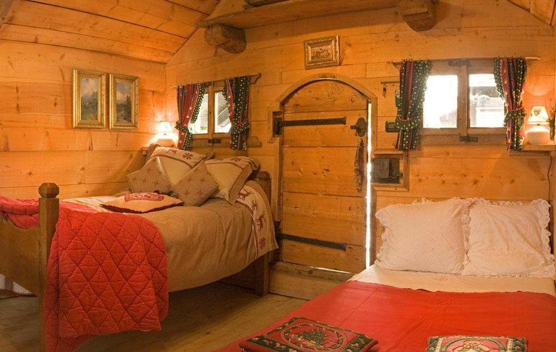 Hotel Les Chalets De Philippe Avec Jacuzzis Privatifs Chamonix Exterior photo