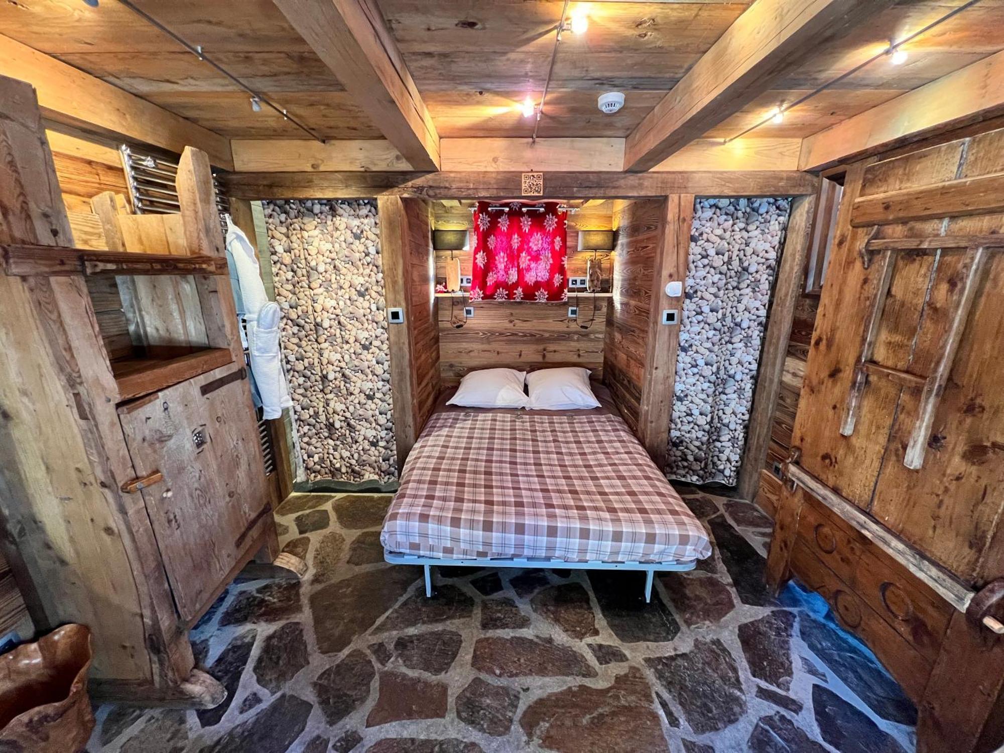 Hotel Les Chalets De Philippe Avec Jacuzzis Privatifs Chamonix Exterior photo
