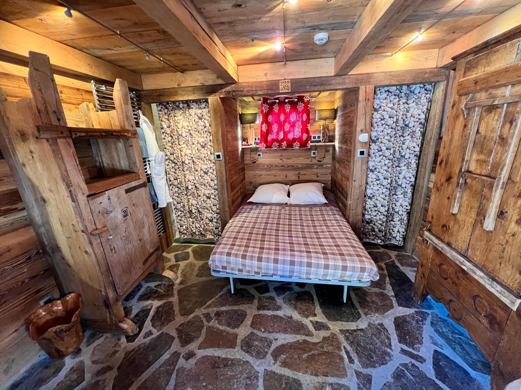 Hotel Les Chalets De Philippe Avec Jacuzzis Privatifs Chamonix Exterior photo